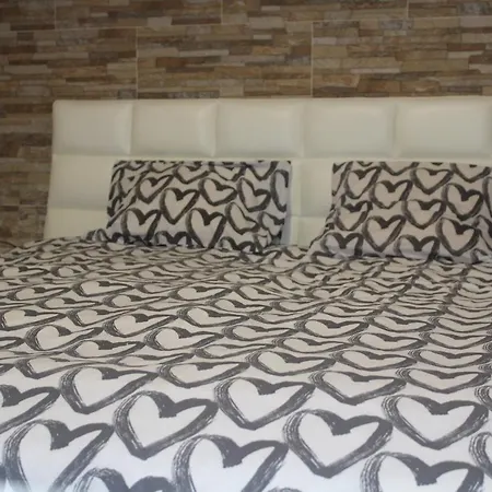 Lara דירה אלבופיירה